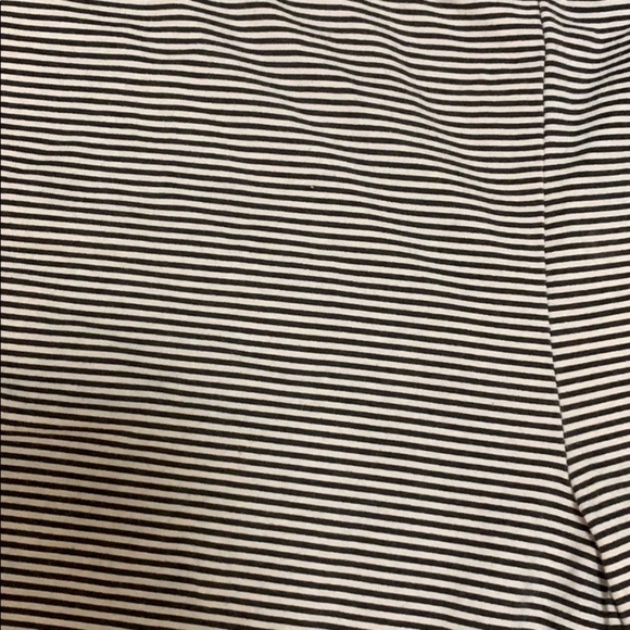 5 for 20 Pink K Black & White striped cropped capri leggings - Picture 5 of 6